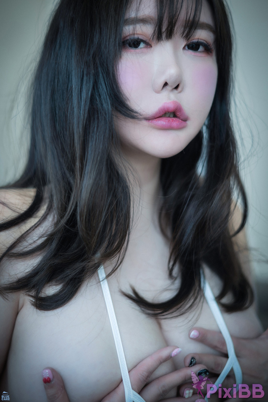 BLUECAKE SUA Vol.05 Nude Bikini White RED PixiBB.COM 036